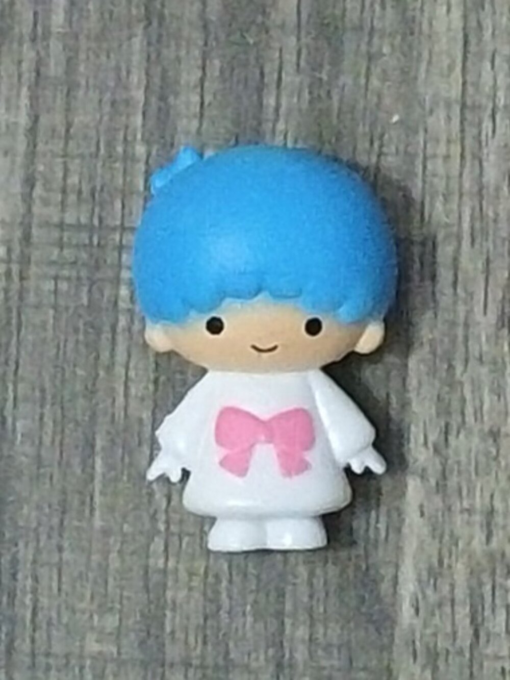 #8005 Kiki Mini Figurine / Decorative Focal Bead 2"